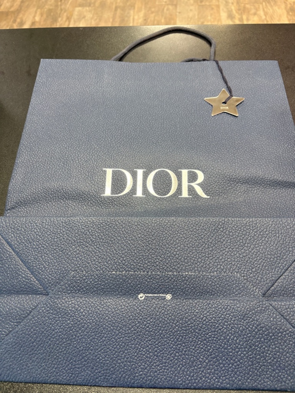 Dior 2pcs Dior 🌟 Star Charm w/ Navy Blue GIFT Paper Bag/Size W 15.5”X 18”H - Picture 3 of 10